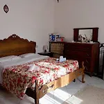 Oldhouse *