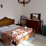 Oldhouse *