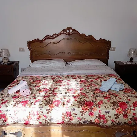 Oldhouse *